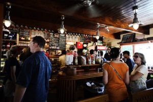 Gastronomické franšízy jsou stále na špici. Na paty jim sahá vzdělávání a finance